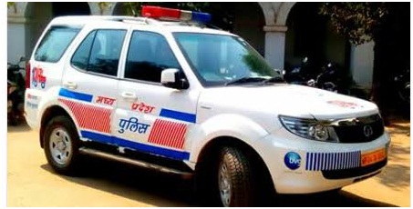 रीवा जा रहे व्यक्ति की कार सतना में हुई खराब,पुलिस  ने सुरक्षित स्थान पर पहुँचाया